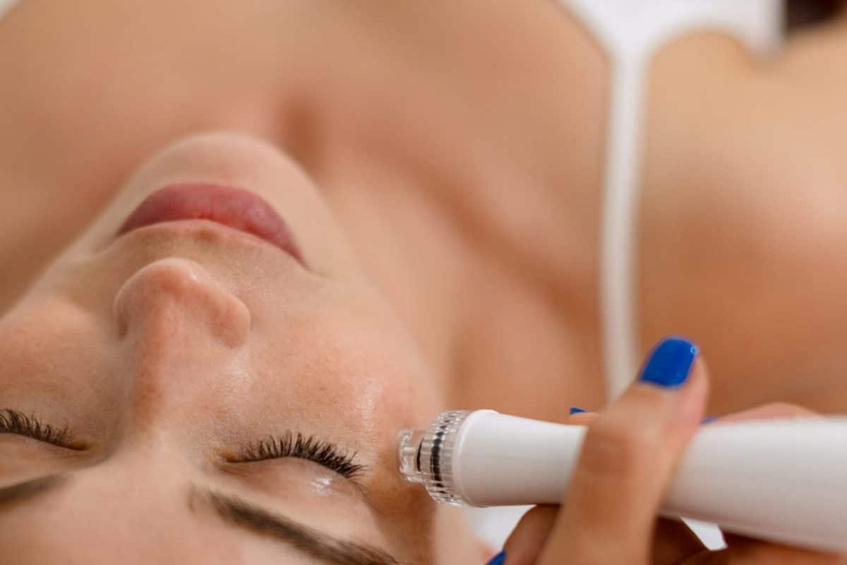 Hydrapeel à Woluwe-Saint-Pierre : séance au centre Astera Aesthetic à Uccle