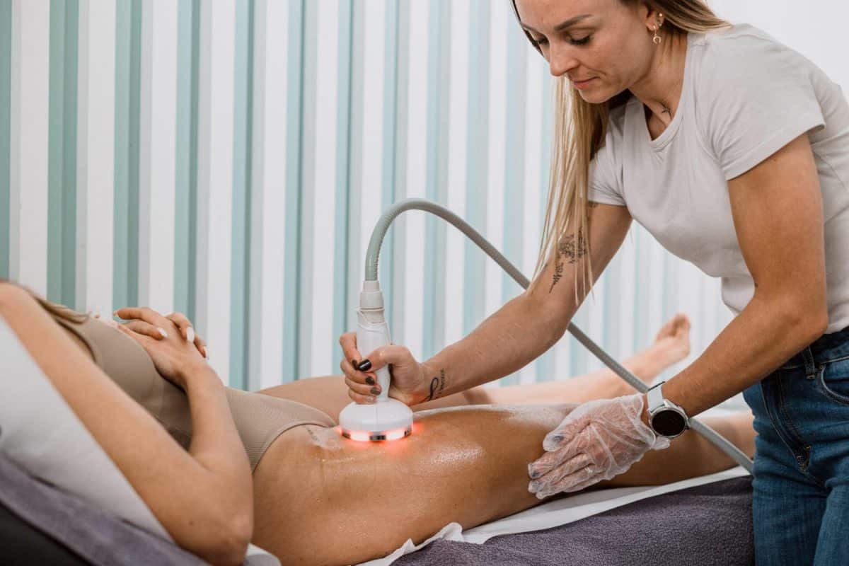 Lipo Massage à Evere : séance au centre Astera Aesthetic à Uccle